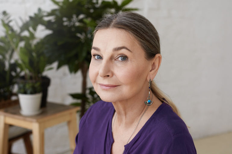 AVERAGE AGE FOR CATARACT SURGERY